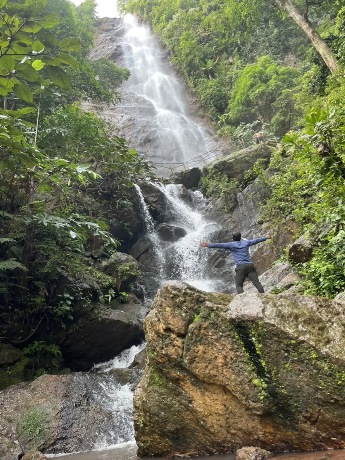 Katika waterfalls Araku